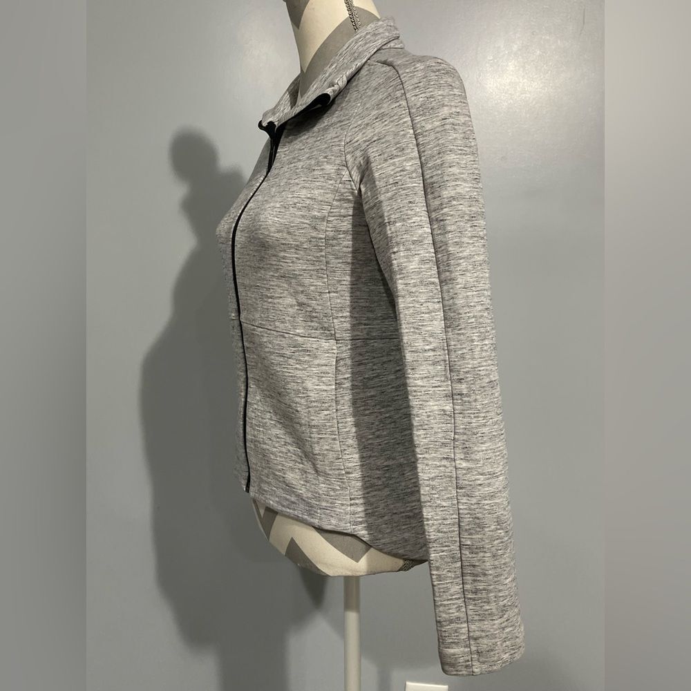Lululemon Jacket - Picture 6 of 11